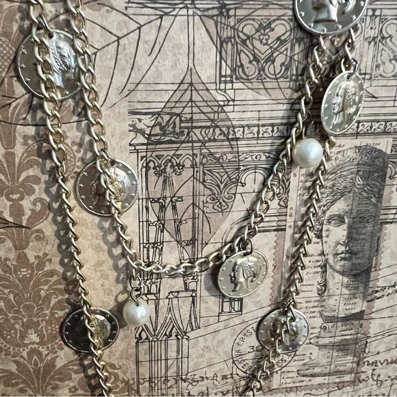 Vintage Dainty Coin Gold Necklace - Picture 2 of 3